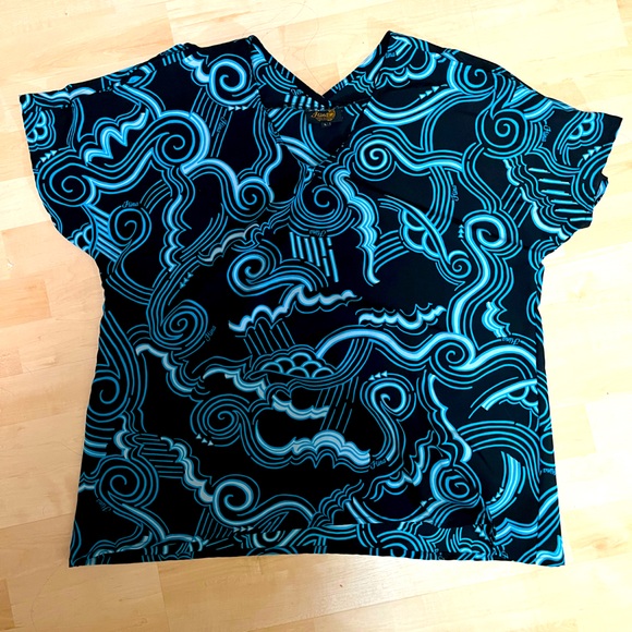 Hina Top - Picture 1 of 2